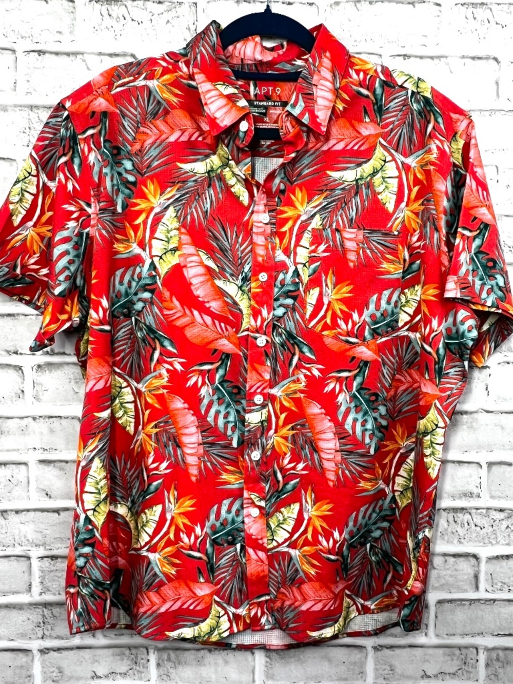 |•APT. 9•| Floral Hawaiian Standard Fit Shirt Size XL